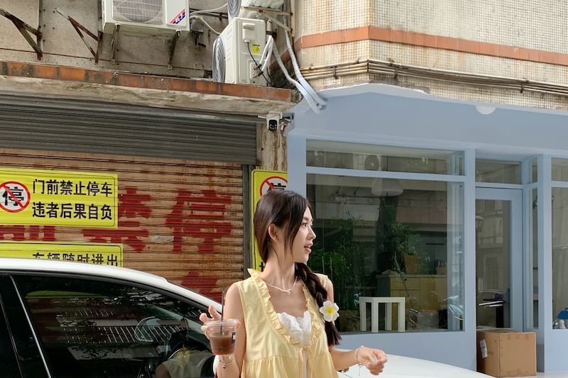 Mock Tone Tie Frill Blouse Front Two Two-Piece Trim Sleeveless