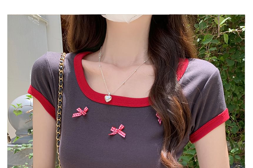 Bow Short-Sleeve Accent Crop Scoop Contrast Trim T-Shirt Neck