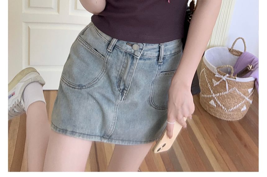 Bow Short-Sleeve Accent Crop Scoop Contrast Trim T-Shirt Neck