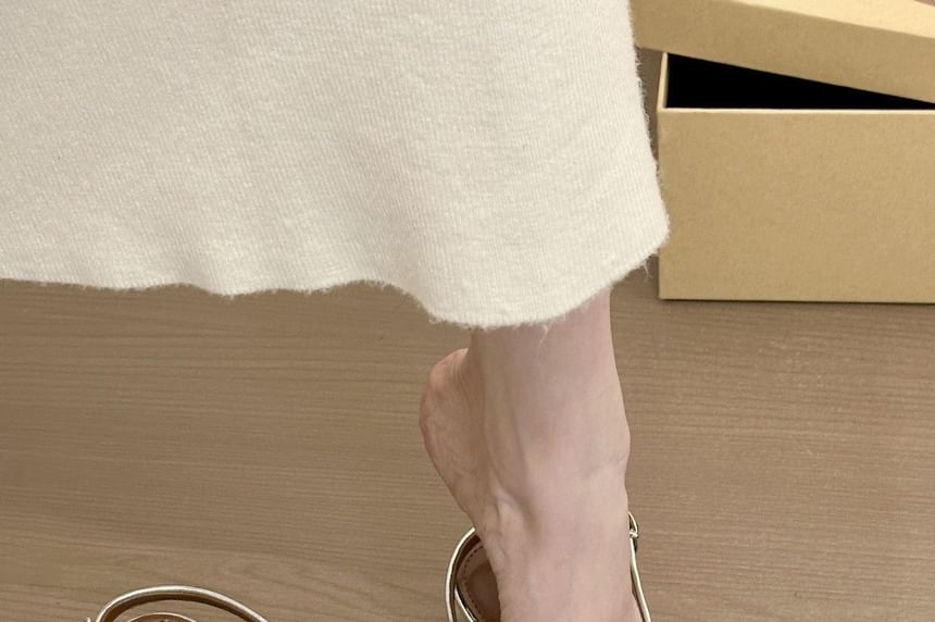 Kitten Toe Heel Pointed Slingback Buckled Pumps