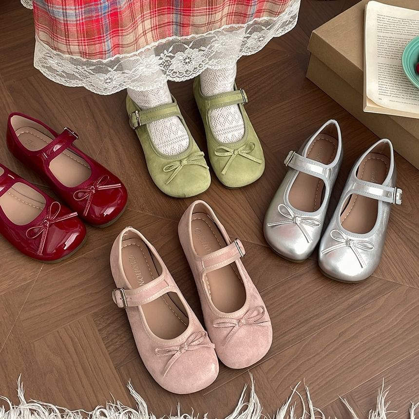Bow Mary Accent Plain Jane Flats