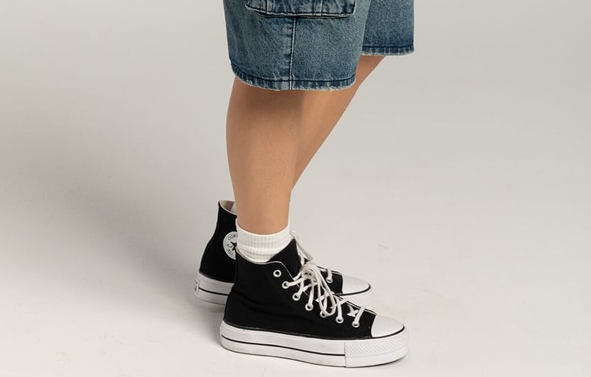 Pocket Denim Wide-Leg Waist Shorts Washed Low