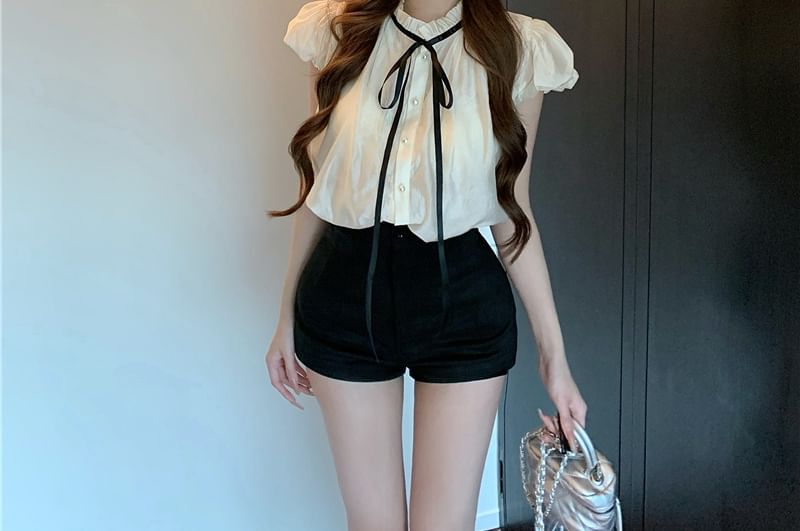 Cap Waist Shorts Stand Sleeve / Plain Blouse Collar Frill Bow High
