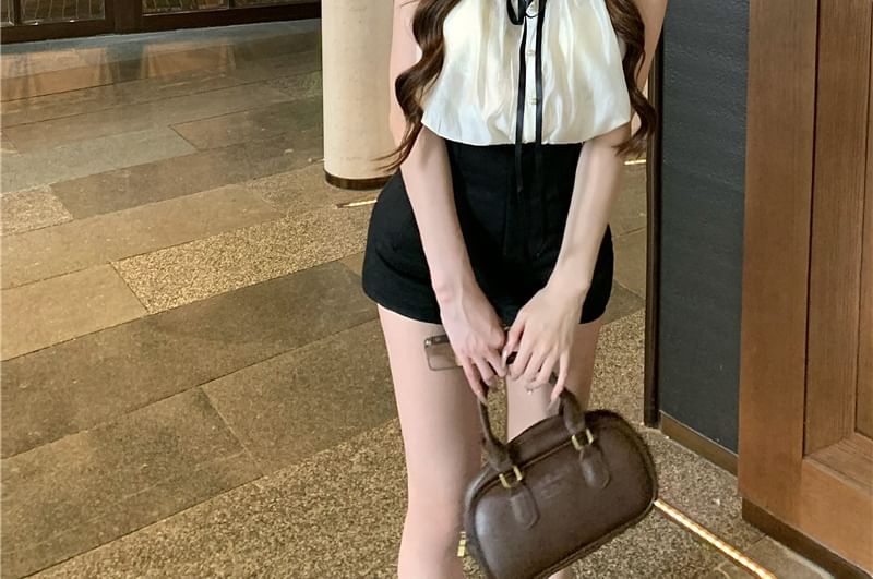 Cap Waist Shorts Stand Sleeve / Plain Blouse Collar Frill Bow High