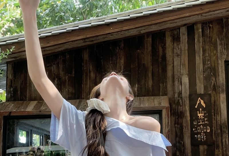 One Belt + Blouse Shoulder Plain Sleeveless Set: