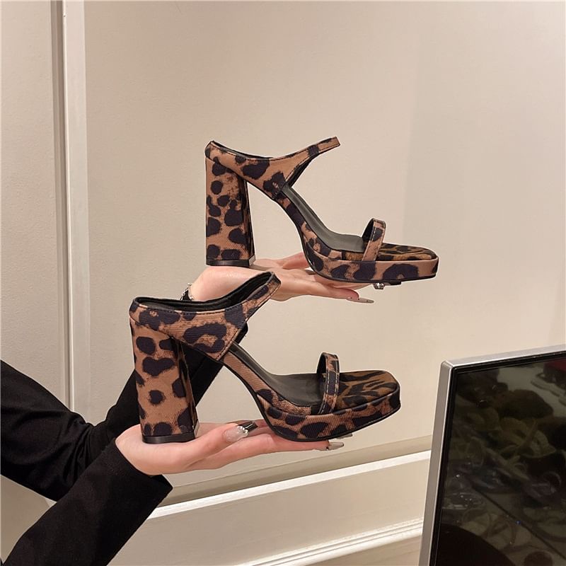 Sandals Heel Chunky Slide