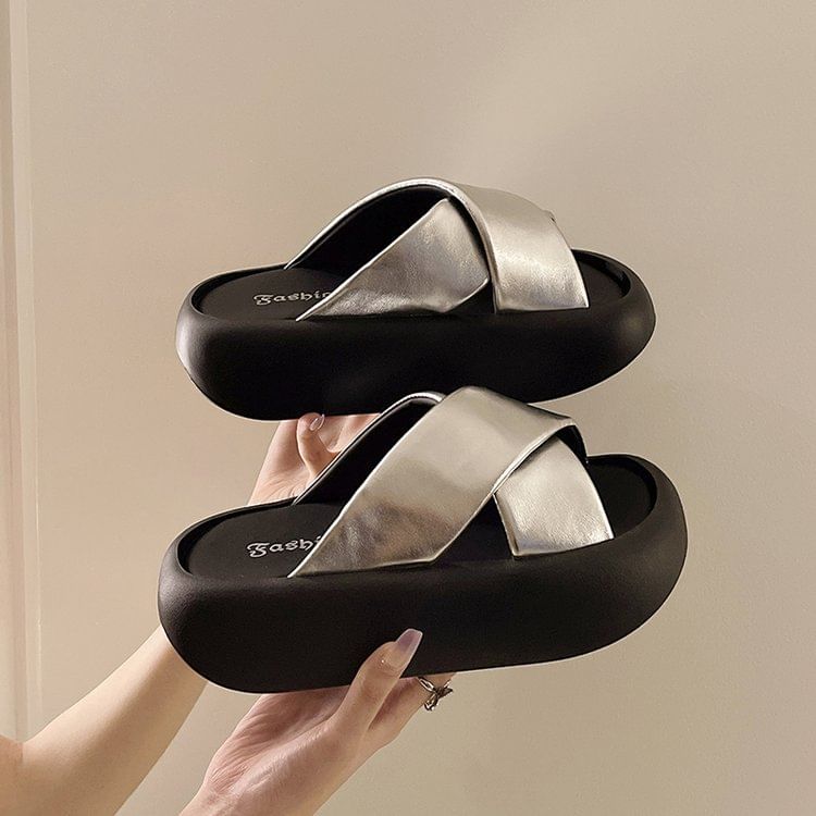 Criss Sandals Cross Platform Slide