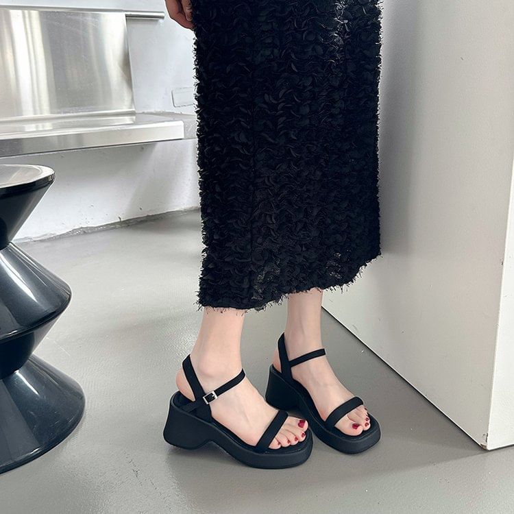 Sandals Chunky Plain Heel