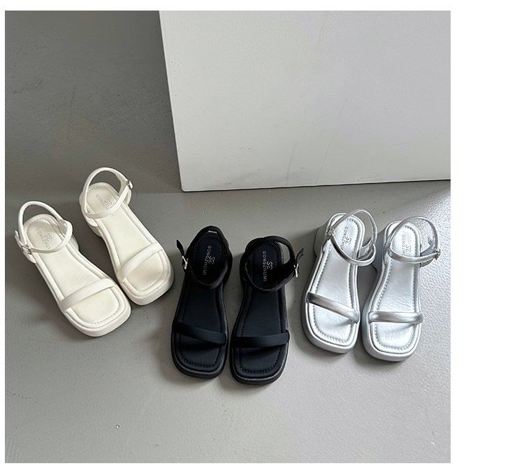 Sandals Chunky Plain Heel