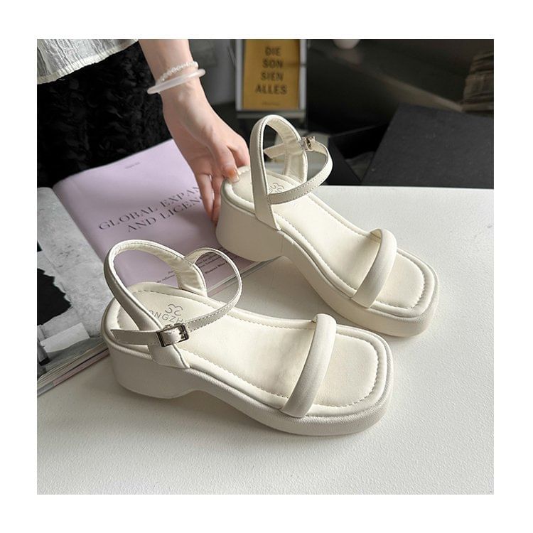 Sandals Chunky Plain Heel