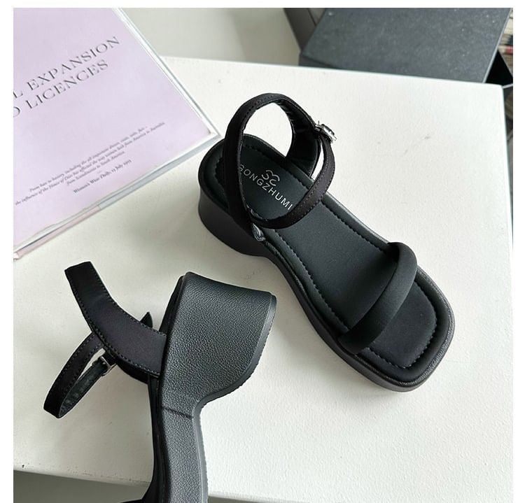 Sandals Chunky Plain Heel