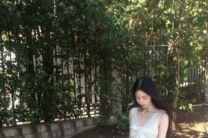 Sleeveless V-Neck Blouse with A-Line Skirt