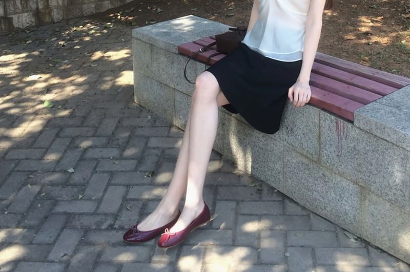Sleeveless V-Neck Blouse with A-Line Skirt
