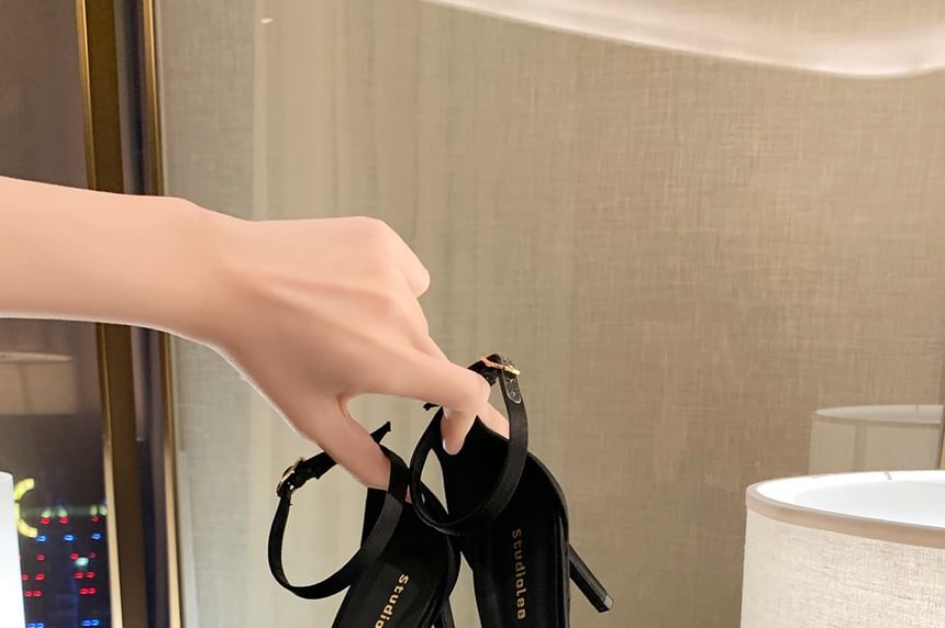 Bow Sandals Designs) (Various Strap Ankle