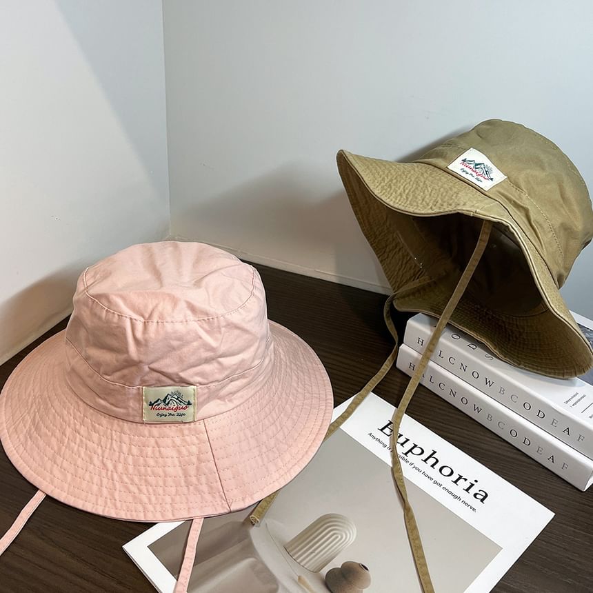 Hat Bucket Lettering