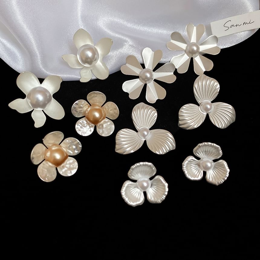 Stud Pearl Faux Earring Flower