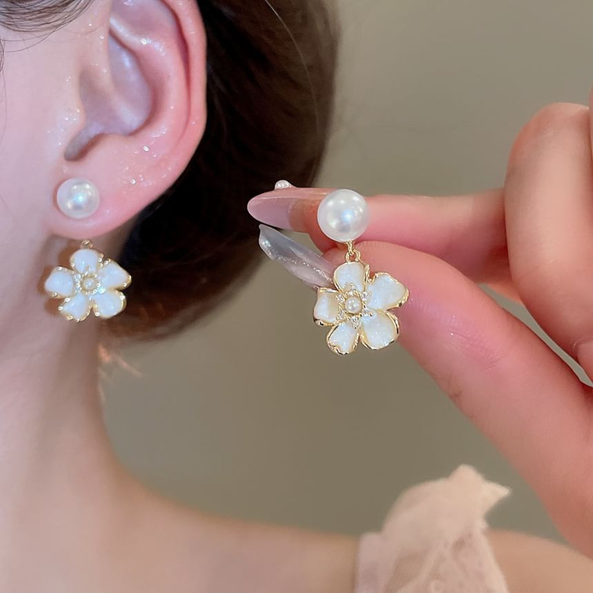 Drop Earring Pearl Faux Floral