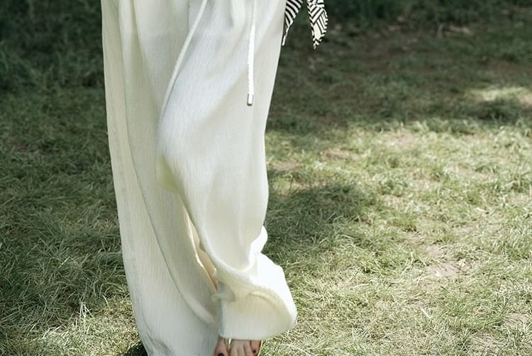 Slit Wide Plain V-Neck High Top Tank Rise Knot / Pants Leg