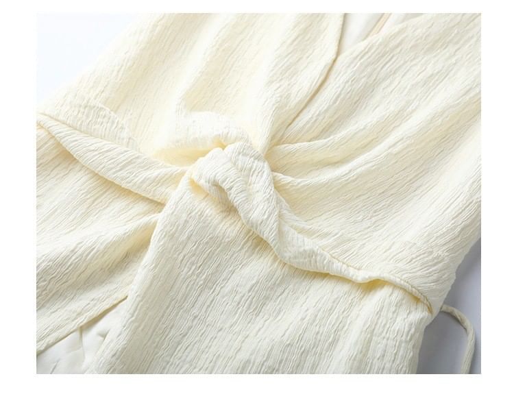 V-Neck Tank Plain Top Knot High / Slit Leg Wide Pants Rise