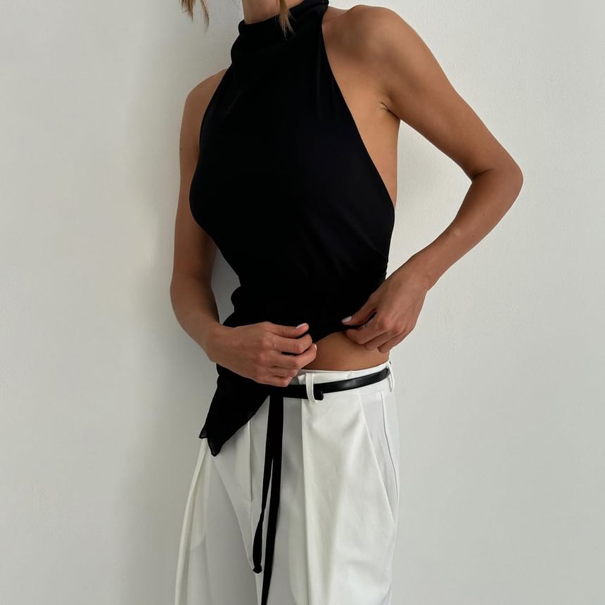 Fit Back Mock Open Plain Halter Neck Crop Asymmetrical Top Slim