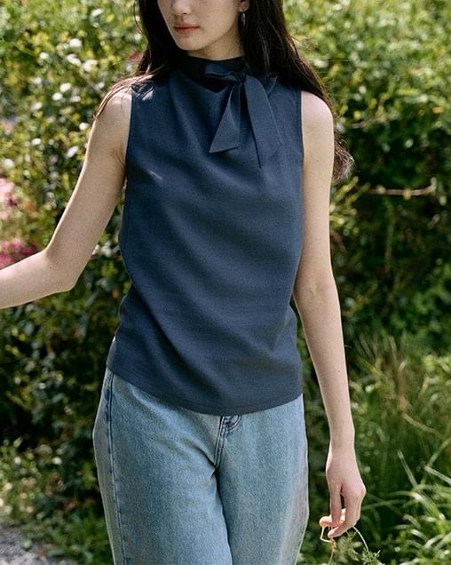 Plain Mock Blouse Neck Sleeveless