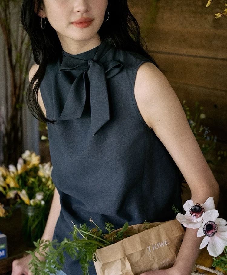 Plain Mock Blouse Neck Sleeveless