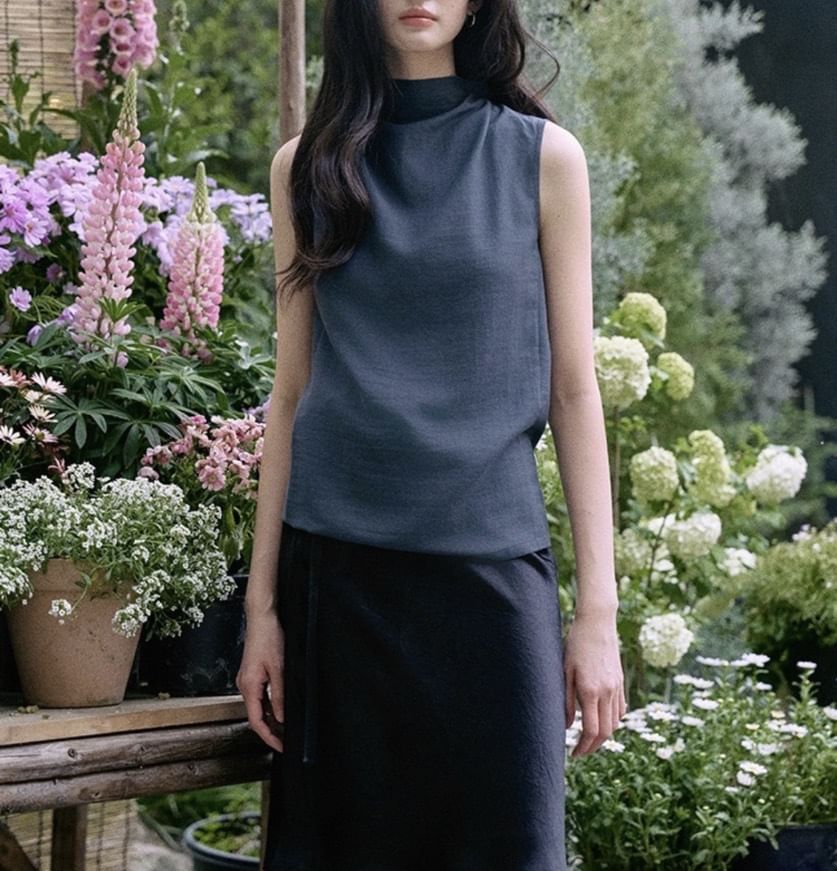 Plain Mock Blouse Neck Sleeveless