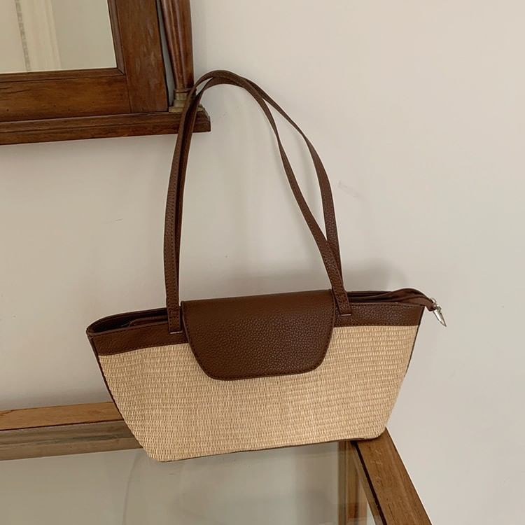 Straw Flap Shoulder Bag