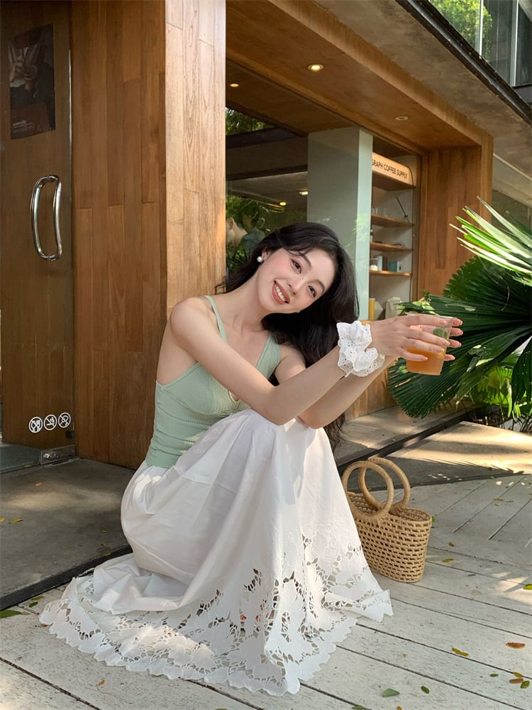 V-Neck Neck Tie Top Spaghetti Camisole Strap Plain