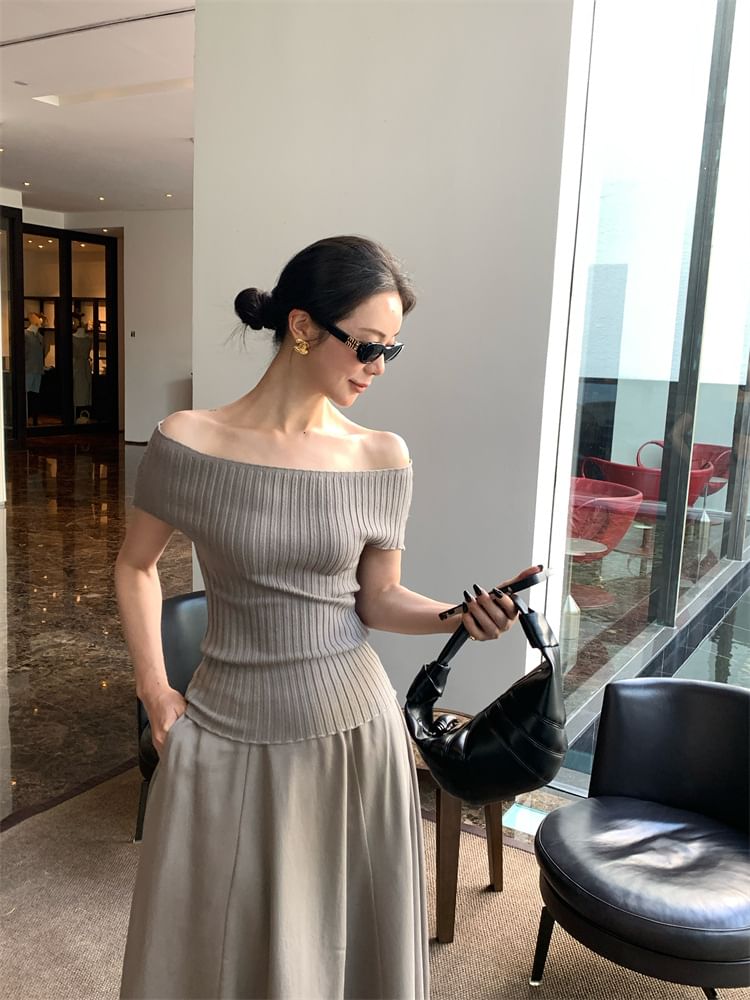 Off Short-Sleeve Shoulder Top Plain Knit Ribbed