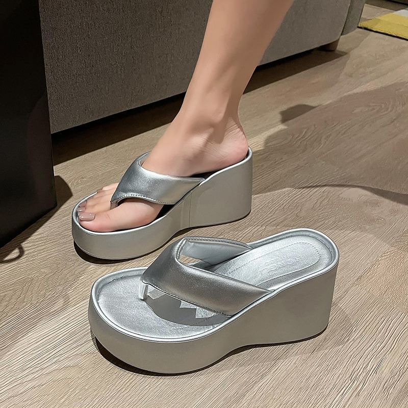 Wedge Flip-Flops Platform