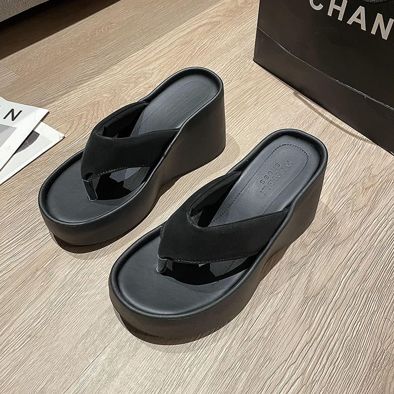 Wedge Flip-Flops Platform