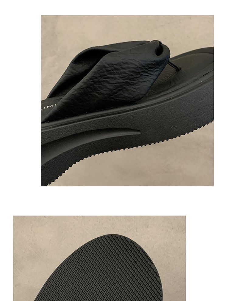 Flip-Flops Ruched Platform