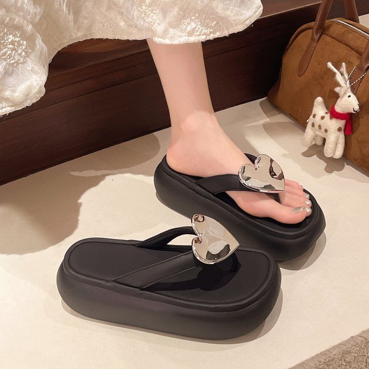 Heart Flip Accent Platform Flops