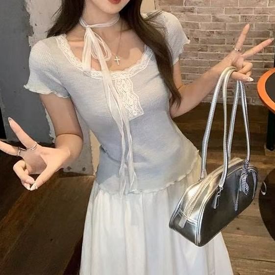 Short-Sleeve U-Neck Lace Trim Plain Top