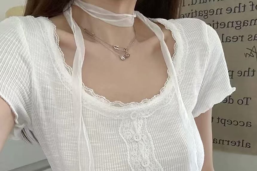Short-Sleeve U-Neck Lace Trim Plain Top