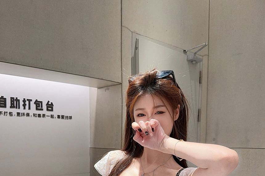Cap Sleeve Square Neck Lace Panel Crop Top
