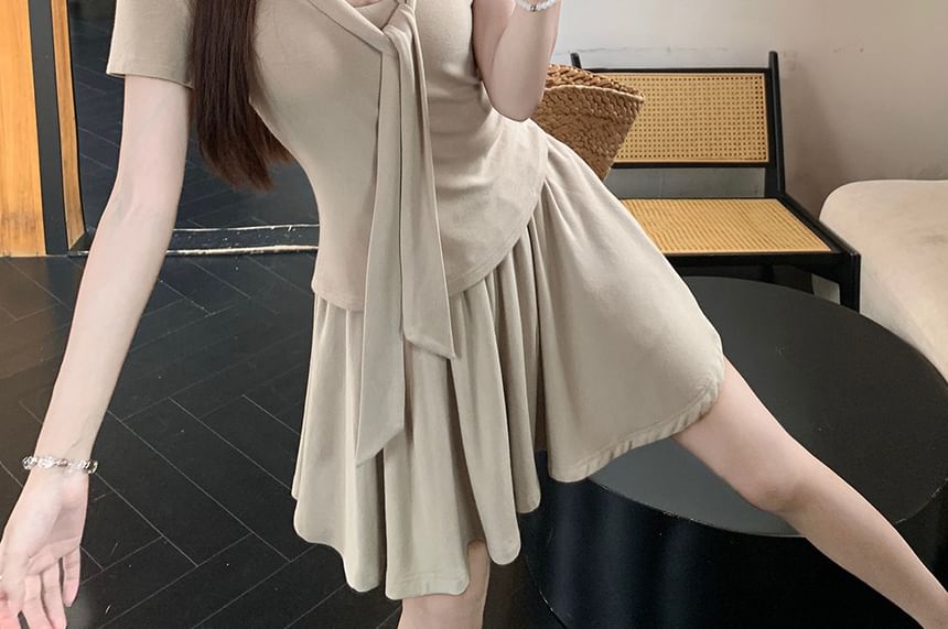 Tie-Neck Short-Sleeve Top with High-Waist Solid Mini Flared Skirt