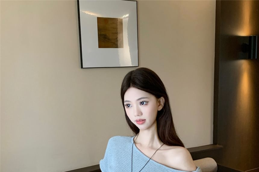 One-Shoulder Short-Sleeve Top with Belt and High-Rise Solid Maxi Flared Skirt