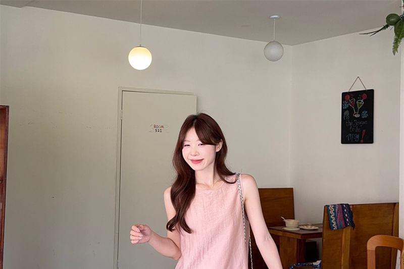 Crew-Neck Frilled Sleeveless Top with High-Rise Maxi Flared Skirt
