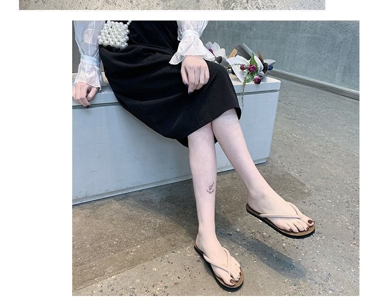 Flat Flip-Flops