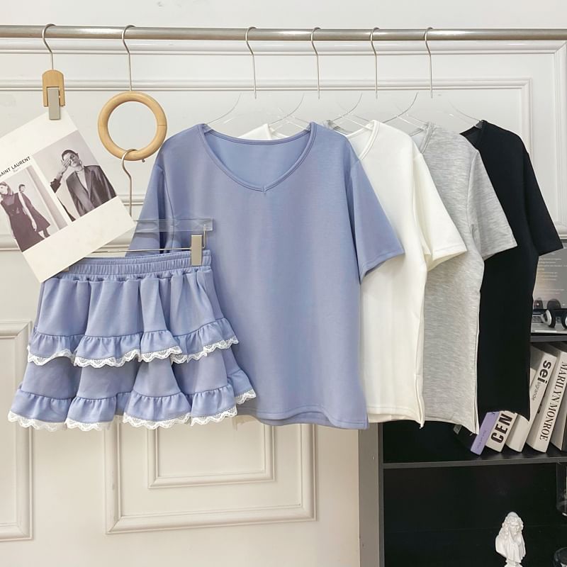 Short-Sleeve V-Neck Slit Tee & Elastic Waist Lace Trim Tiered Mini Skirt