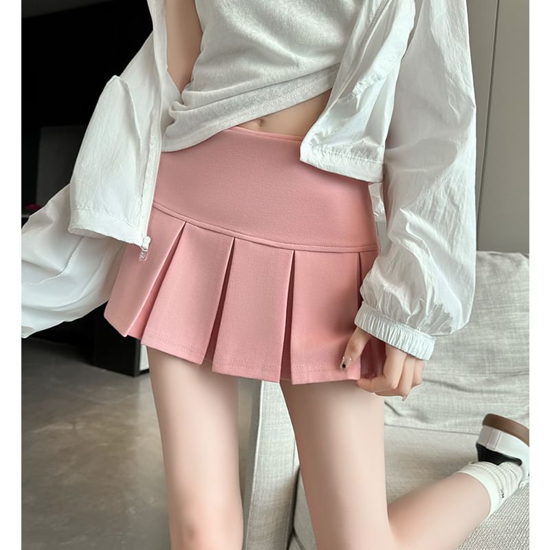 Mid-Rise Pleated Mini Flared Skirt