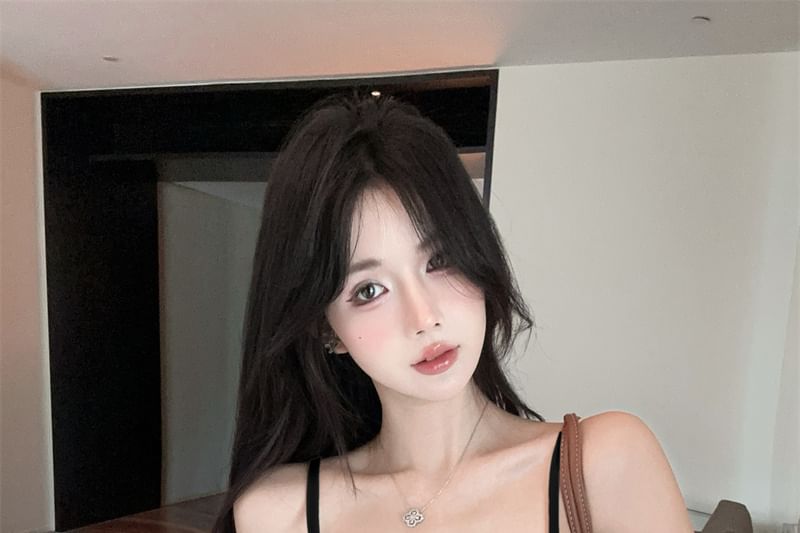 Spaghetti Strap Scoop Neck Lace Crop Cami