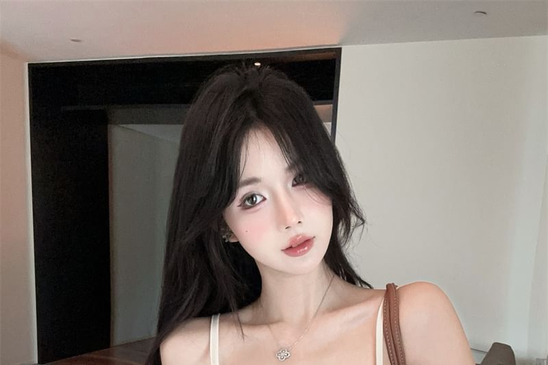 Spaghetti Strap Scoop Neck Lace Crop Cami