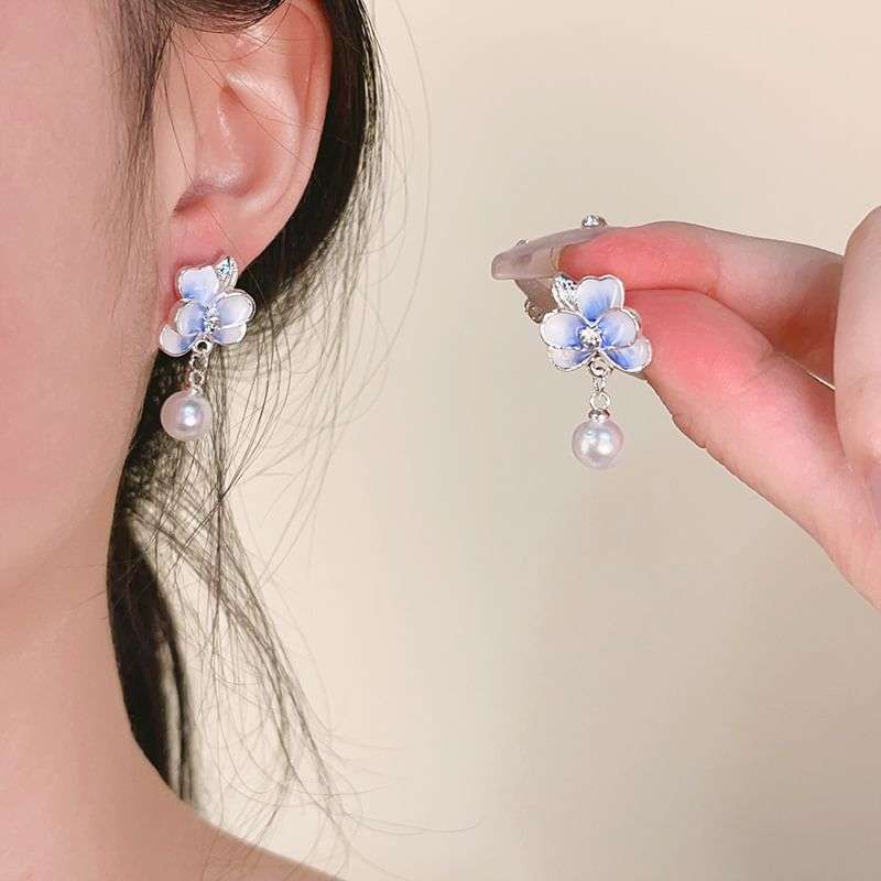 Clip / Earring Faux Pearl Drop Flower On