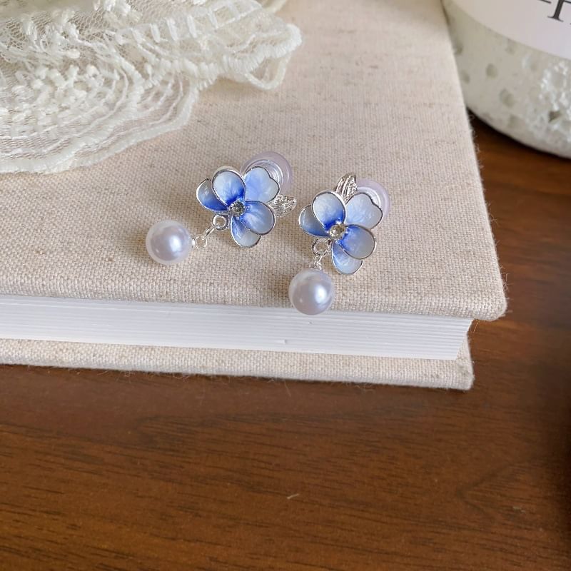 Clip / Earring Faux Pearl Drop Flower On
