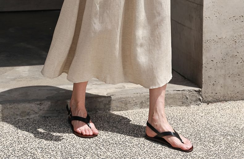High-Rise Pleated Midi Flared Skirt