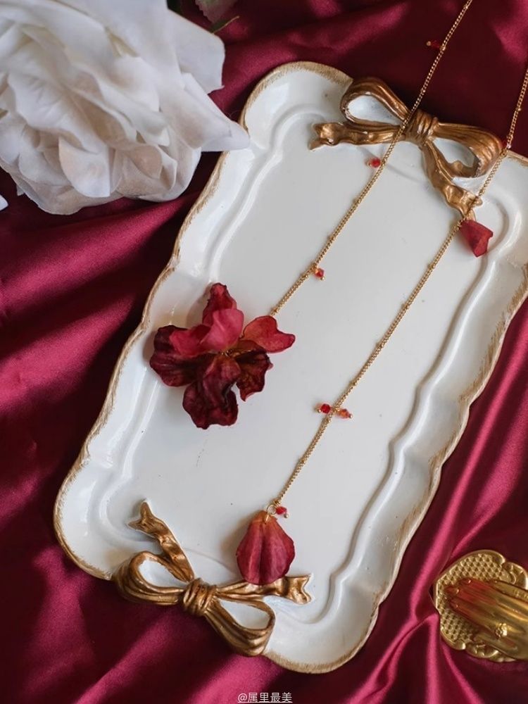 Petal Alloy Necklace Lariat