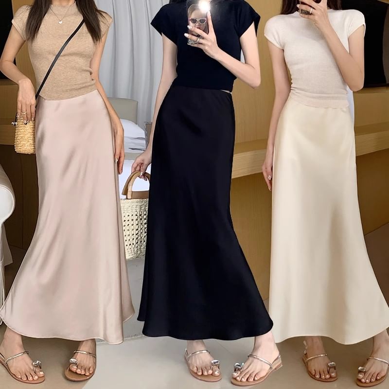 High-Rise Solid Mermaid Hem Midi Skirt